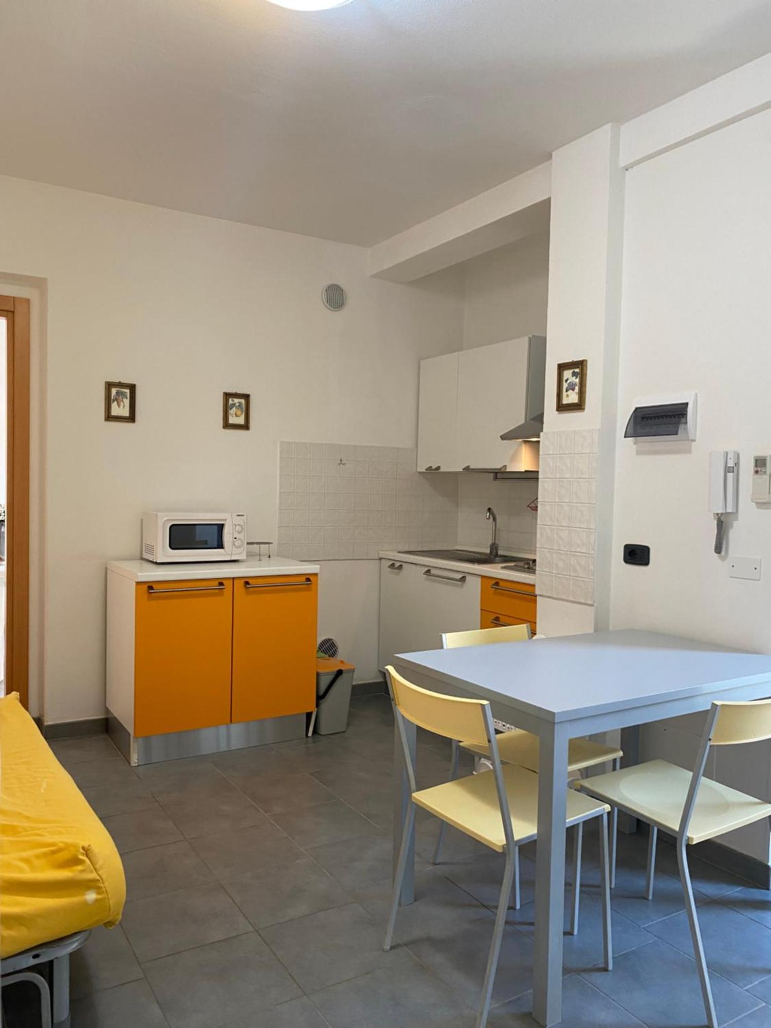I Portici Appartamenti Marina di Grosseto Luaran gambar